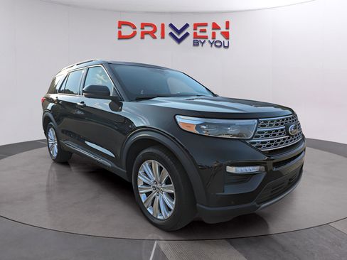 Used 2022 Ford Explorer Limited w/ Limited Technology Package image 7