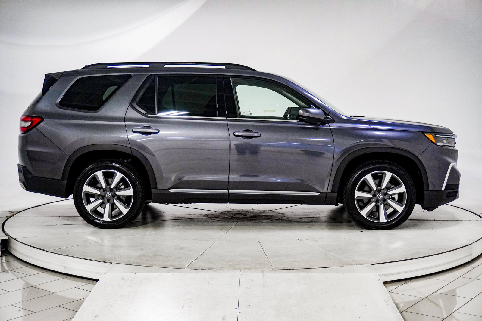 Certified 2025 Honda Pilot Elite image 12