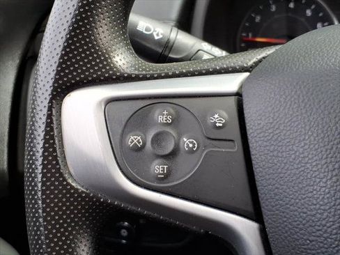 Used 2024 GMC Terrain SLE FWD image 17