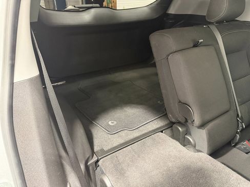 Used 2022 GMC Terrain SLE w/ Elevation Edition image 37