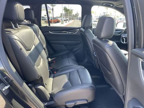 Used 2020 Cadillac XT6 Premium Luxury image 27