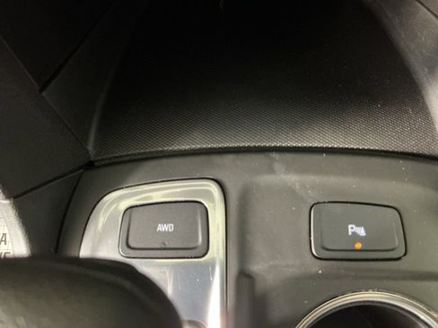 Used 2024 Chevrolet Equinox LT AWD/4WD image 27