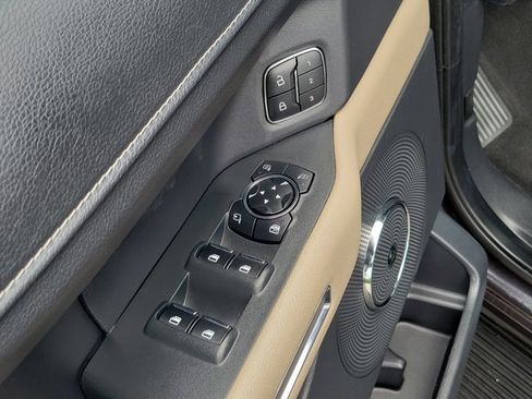 Used 2024 Ford Expedition Limited RWD image 26