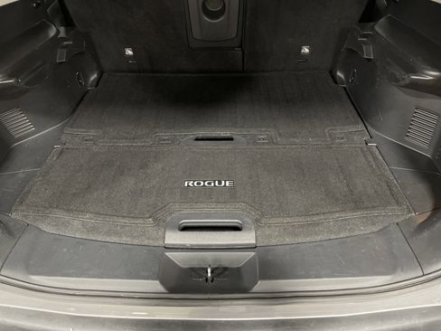 Used 2015 Nissan Rogue SV image 11