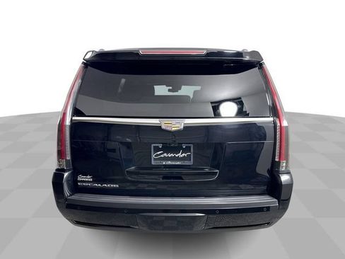 Used 2017 Cadillac Escalade Platinum AWD/4WD image 7