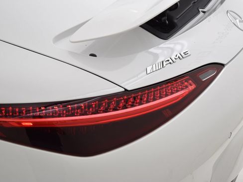 Certified 2022 Mercedes-Benz SL 63 AMG 4MATIC image 13