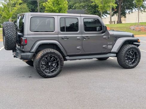 Used 2021 Jeep Wrangler Unlimited Sahara AWD/4WD image 4