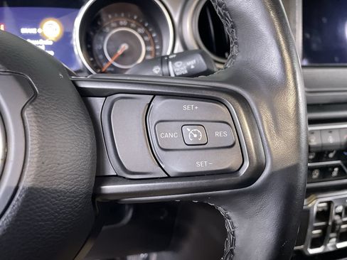 Used 2022 Jeep Wrangler Unlimited Sport AWD/4WD image 25