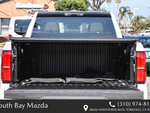 Used 2025 Toyota Tacoma SR5 AWD/4WD image 25