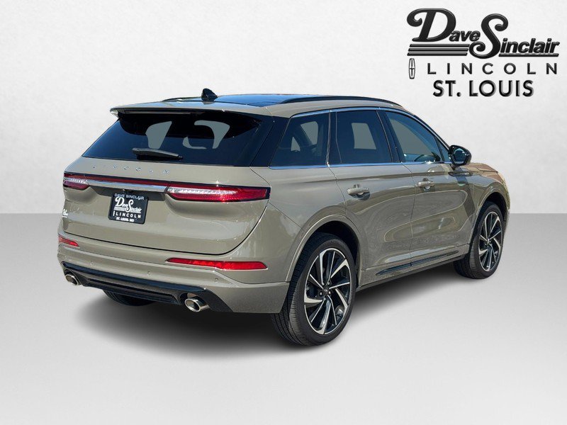 Certified 2025 Lincoln Corsair Grand Touring AWD/4WD image 3