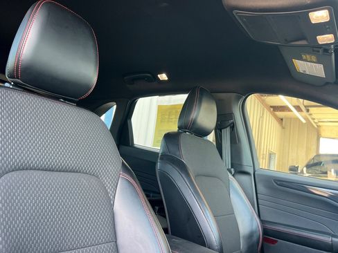 Used 2024 Ford Escape ST-Line AWD/4WD image 18