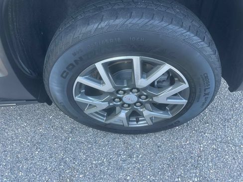 Used 2023 GMC Acadia SLE w/ Driver Convenience Package AWD/4WD image 11