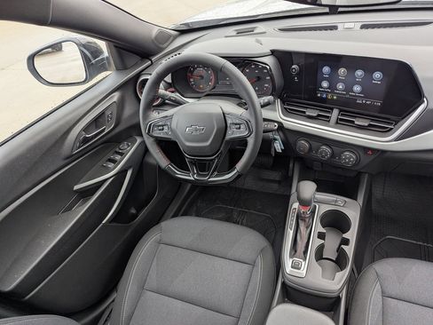 New 2026 Chevrolet Trax RS w/ Sunroof Package image 18