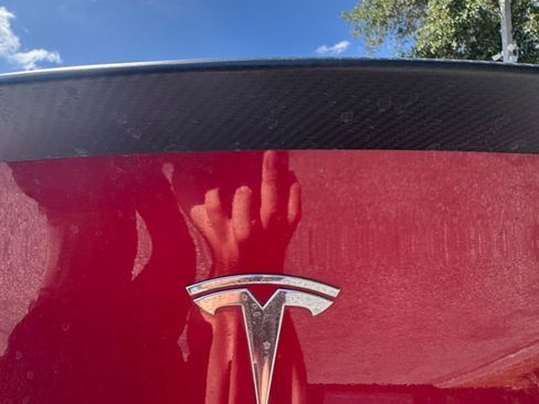 Used 2021 Tesla Model Y Long Range image 12