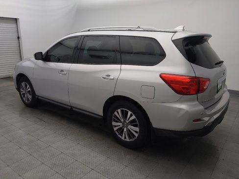 Used 2020 Nissan Pathfinder S image 3