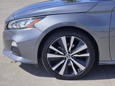 Used 2021 Nissan Altima 2.5 SR FWD image 7