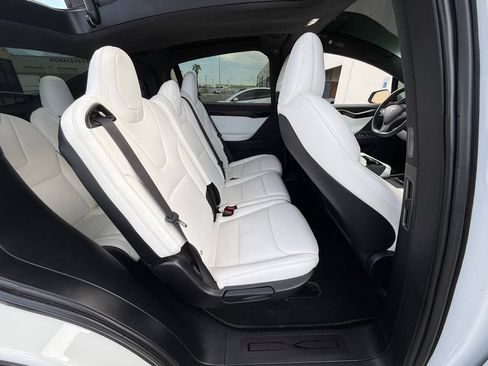Used 2020 Tesla Model X Long Range AWD/4WD image 16