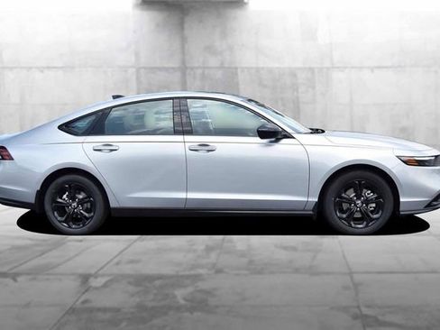 New 2025 Honda Accord SE image 5