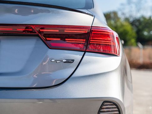 Used 2024 Kia Forte GT-Line image 16