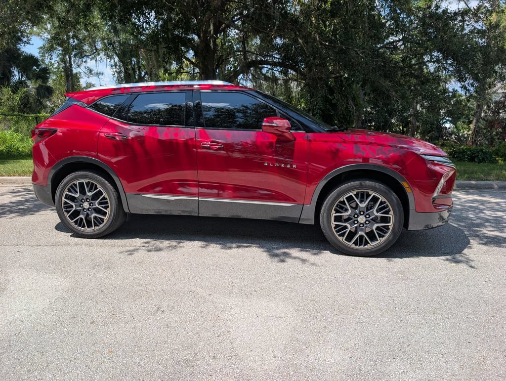 Used 2024 Chevrolet Blazer Premier w/ Enhanced Convenience Package FWD image 10