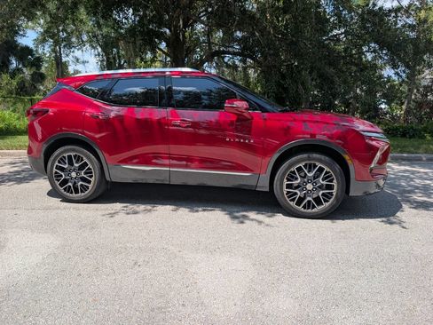 Used 2024 Chevrolet Blazer Premier w/ Enhanced Convenience Package FWD image 10