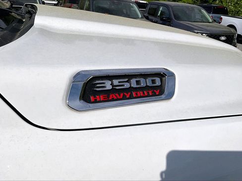 Used 2022 RAM 3500 Tradesman w/ Safety Group image 8