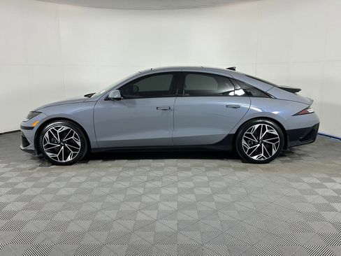 Used 2024 Hyundai Ioniq 6 Limited image 2