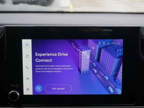 Used 2025 Toyota Camry SE w/ Convenience Package image 12