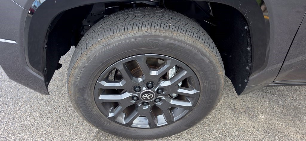 Used 2026 Toyota Tundra Platinum AWD/4WD image 5