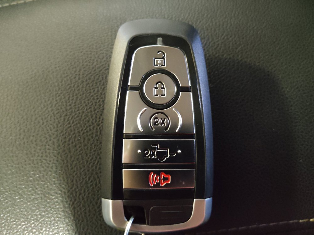 Used 2020 Ford Escape SEL FWD image 32