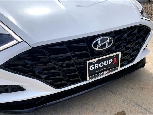 Used 2022 Hyundai Sonata Limited w/ Preferred Accessory Package FWD image 32