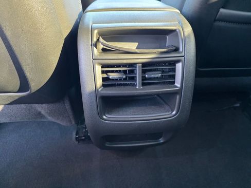 Used 2024 Cadillac XT5 Luxury image 17