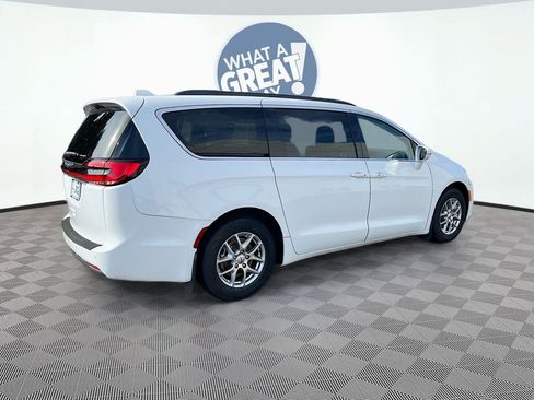 Used 2021 Chrysler Pacifica Touring w/ Cold Weather Group image 6