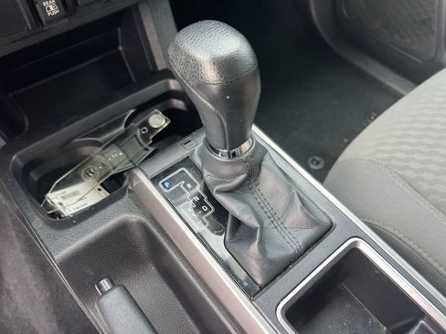 Used 2023 Toyota Tacoma SR5 w/ Technology Package AWD/4WD image 26