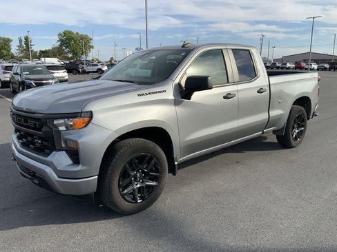 Used 2023 Chevrolet Silverado 1500 Custom w/ LPO, Dark Essentials Package image 4
