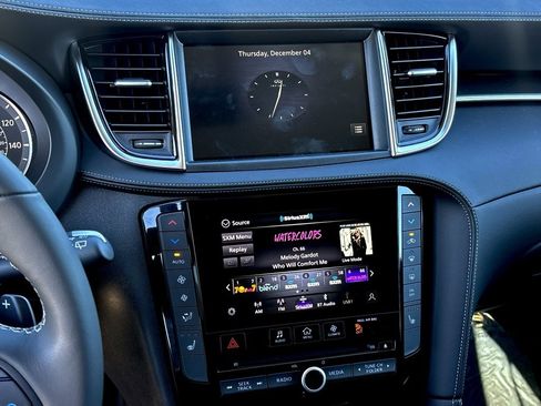 New 2025 INFINITI QX50 Luxe image 16
