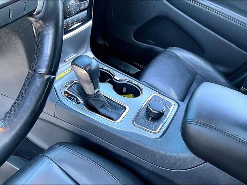 Used 2020 Jeep Grand Cherokee Limited image 18