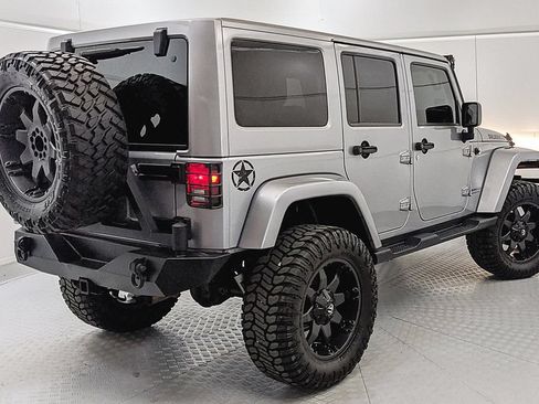 Used 2014 Jeep Wrangler Unlimited Rubicon w/ Dual Top Group AWD/4WD image 3