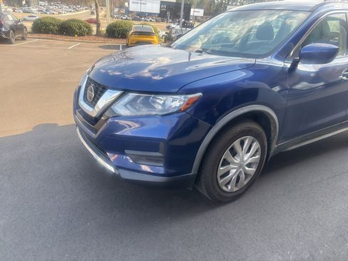 Used 2020 Nissan Rogue S image 22