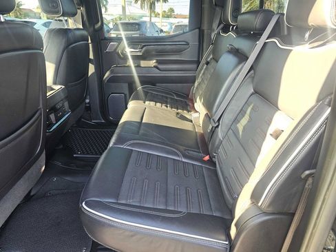 Used 2022 GMC Sierra 1500 AT4X image 10