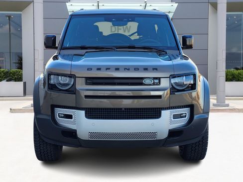 Certified 2025 Land Rover Defender 90 S image 2