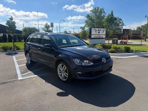 Used 2016 Volkswagen Golf SportWagen FWD image 3