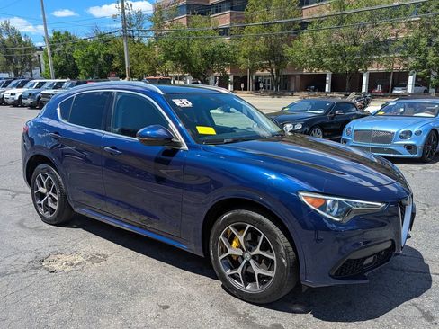 Used 2020 Alfa Romeo Stelvio Ti w/ Active Blind Spot Package AWD/4WD image 5