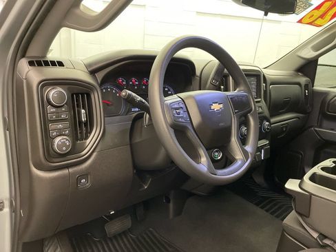 Used 2026 Chevrolet Silverado 1500 Custom AWD/4WD image 16