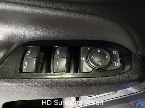 Used 2024 Chevrolet Equinox Premier image 13