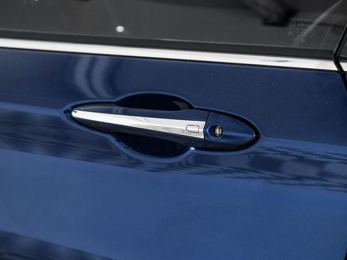 Used 2019 INFINITI Q60 3.0t Luxe w/ Essential Package image 40