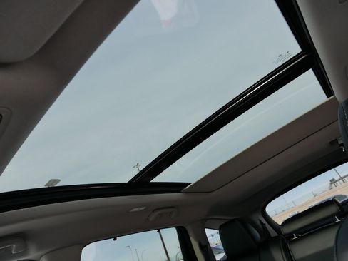 Used 2023 Acura MDX SH-AWD w/ Technology Package image 32