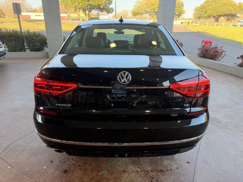 Used 2019 Volkswagen Passat 2.0T SE R-Line image 5