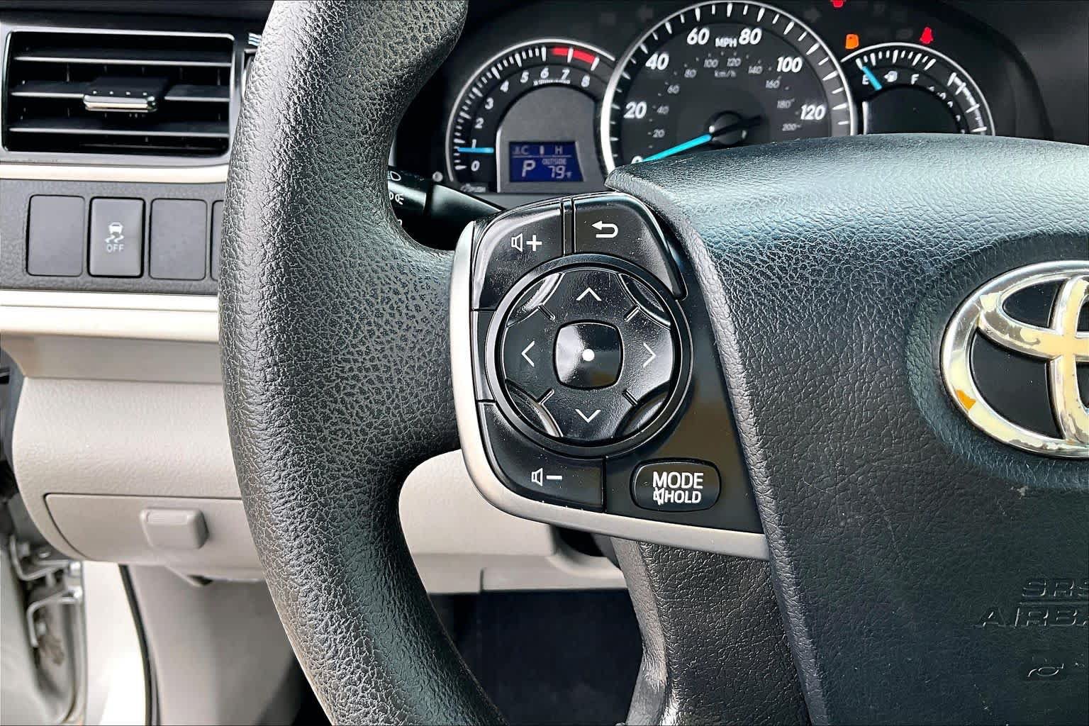 Used 2012 Toyota Camry LE FWD image 23