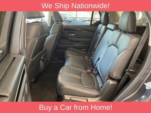 Used 2025 Honda Pilot Touring image 12
